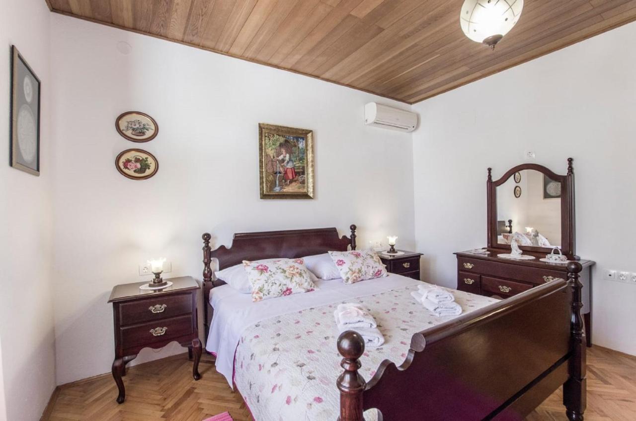 Holiday Home Villa Spilla Selca  외부 사진